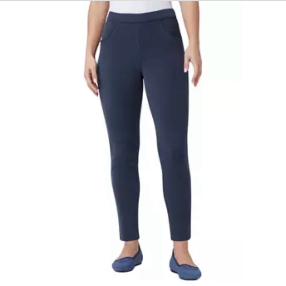 NWT Hue
Women's High-Rise Butter Twill Denim Leggings medium